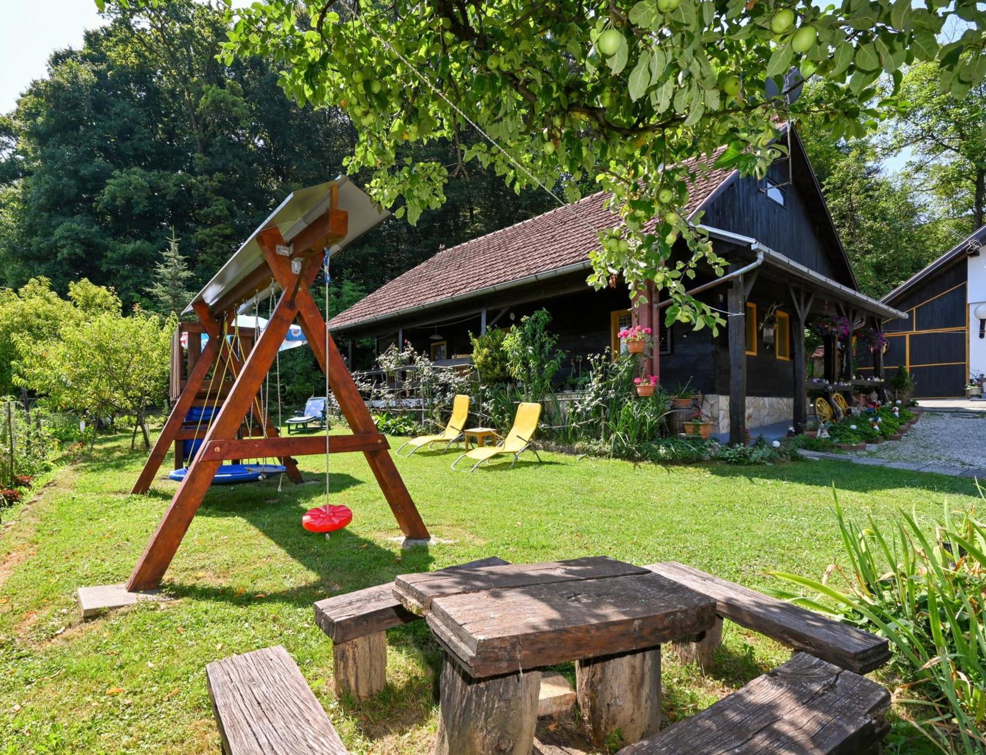 Kuca Viola, Traditional Wooden House In Tuhelj Ngoại thất bức ảnh